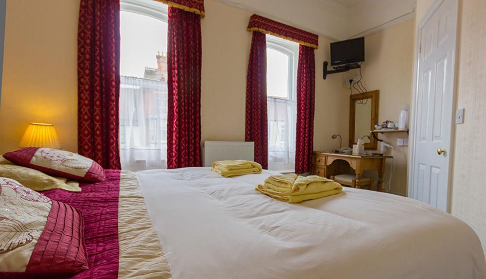 Newport Quay Bed & Breakfast Exterior photo